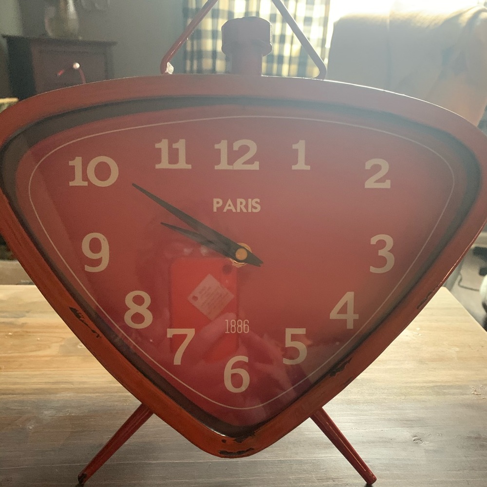 Cracker Barrel Rustic Glass and Metal Table Clock